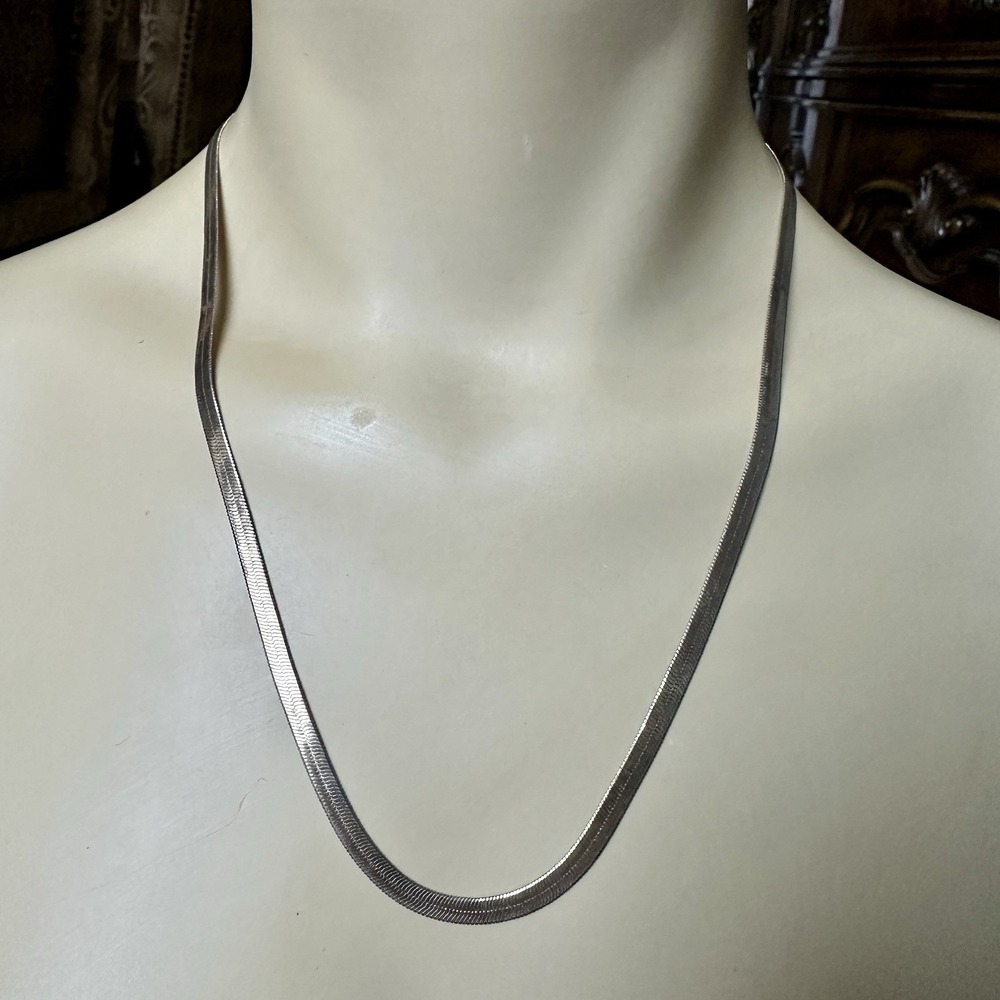 Vintage 14KGP‎ Gold Plate Herringbone Necklace 20 Inch Flat Lobster Floral